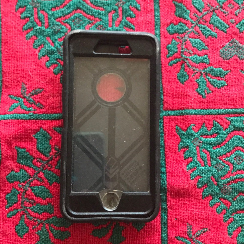 Black otter box defender case for iPhone 7